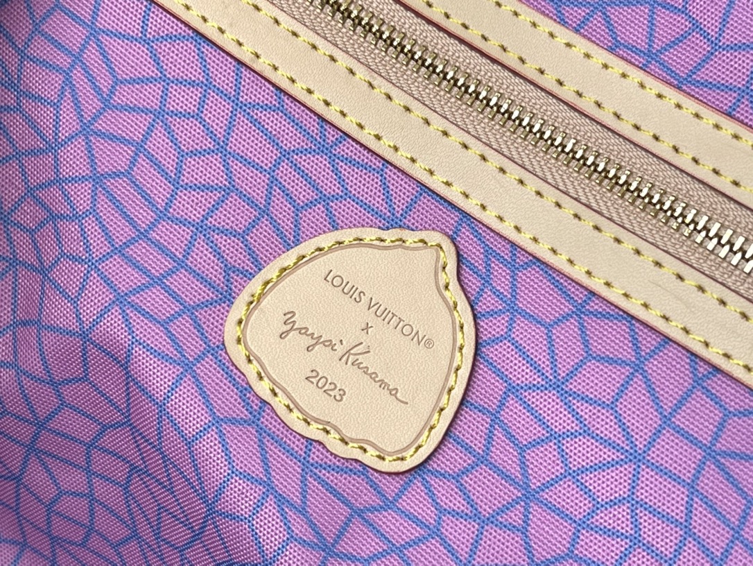 𝐋𝐎𝐔𝐈𝐒 𝐕𝐔𝐈𝐓𝐓𝐎𝐍  M46471