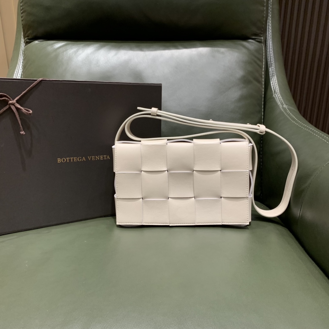 Bottega Veneta  𝘾𝘼𝙎𝙎𝙀𝙏𝙏𝙀 #578004