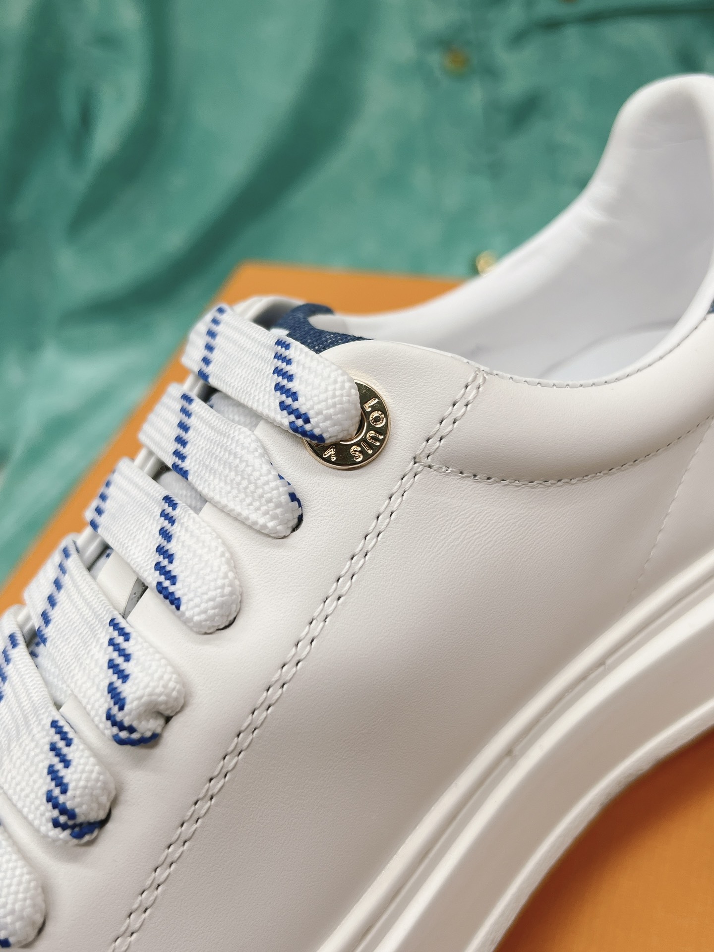 Louis Vuitton x Yayoi Kusama cooperation model classic white shoes 𝐓𝐢𝐦𝐞 𝐨𝐮𝐭 wave point sneakers
