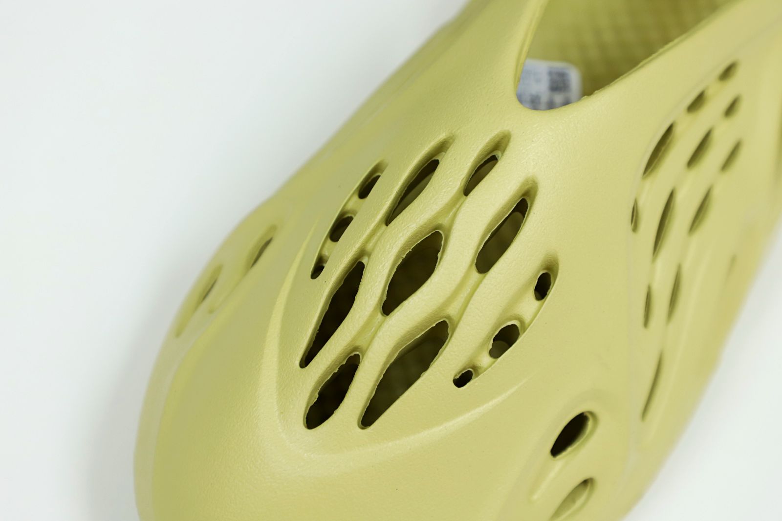 Yeezy Foam Runner Sulfur