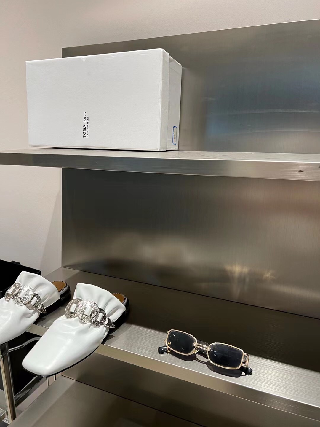 𝐓𝐨𝐠𝐚 𝐏𝐮𝐥𝐥𝐚 ｜𝟐𝟎𝟐𝟐/𝐒𝐒 𝐧𝐞𝐰 Exclusive quality toga pulla 2022/aw mullet slippers