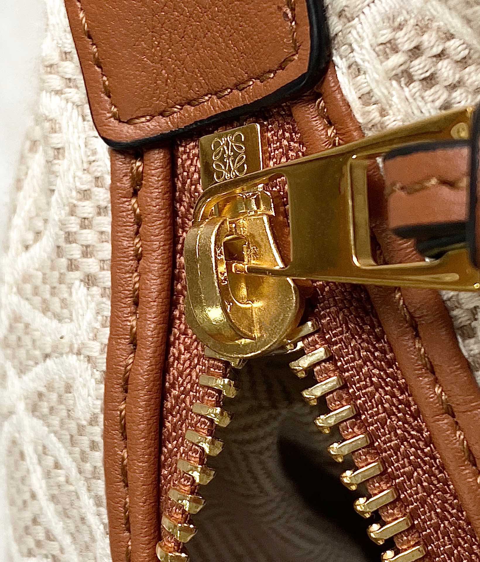 LOEWE cubi bento bag