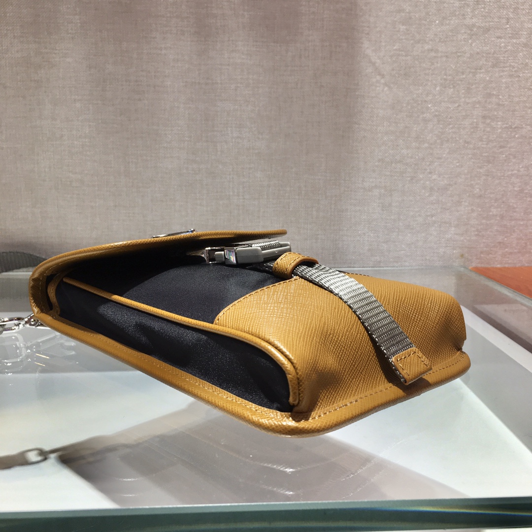 𝐏𝐑𝐀𝐃𝐀𝐀 New cell phone bag