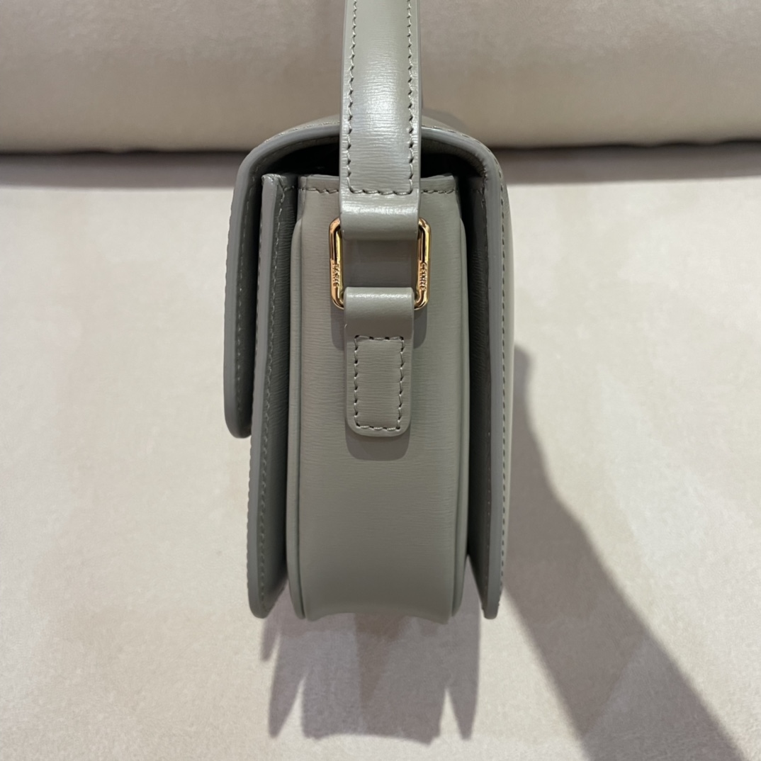 𝐂𝐞𝐥𝐢𝐧𝐞 Triomphe teen 18.5cm