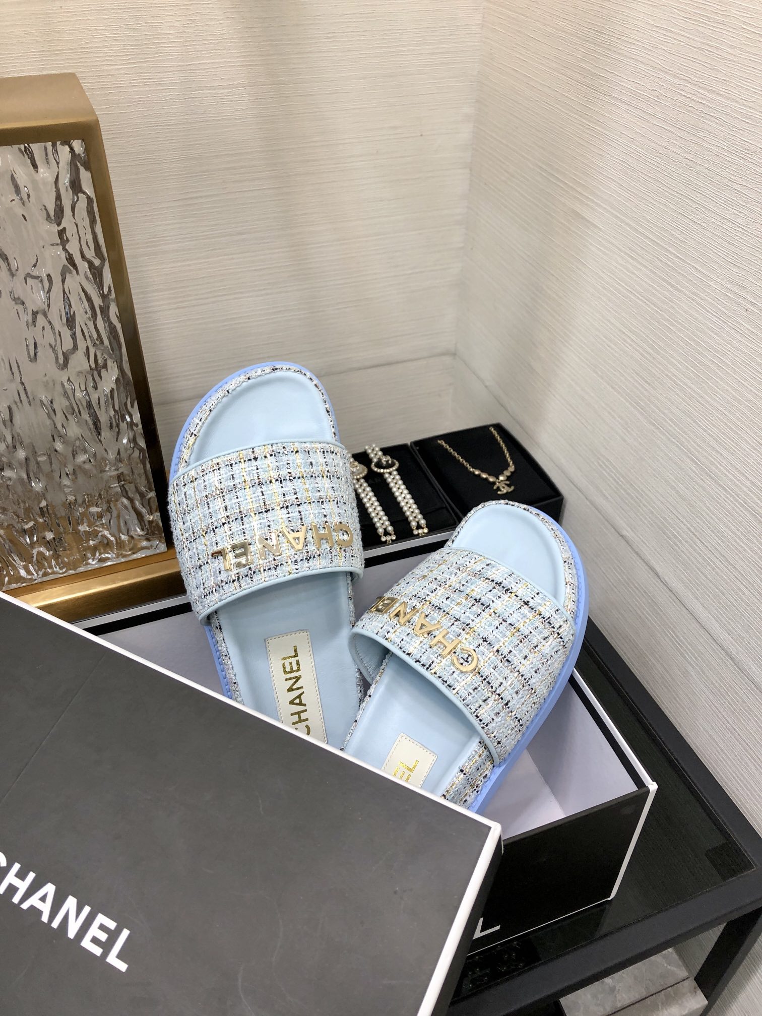 CHANEL 2022 early spring latest honey slippers fashion versatile series imported sheepskin cushioned feet