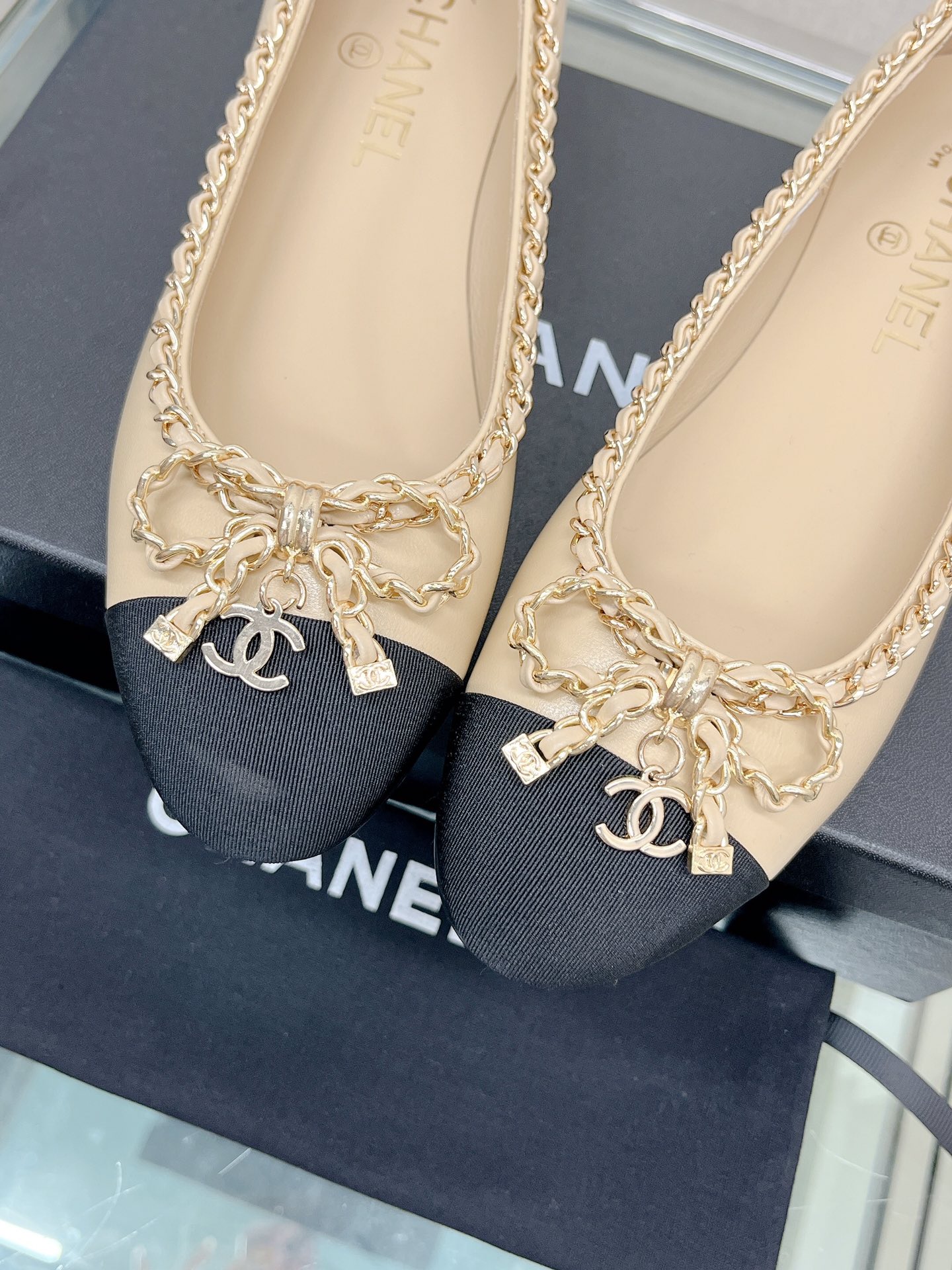 CHANEL 23Ss chain bow flat single shoes imported lambskin sheepskin lining