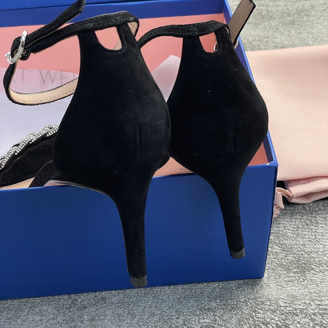 Stuar*t weitzma*n sandals