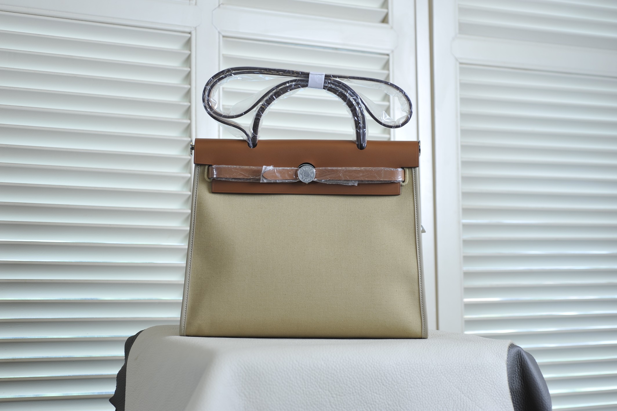 HERBAG31 saddle patchwork trench coat gray