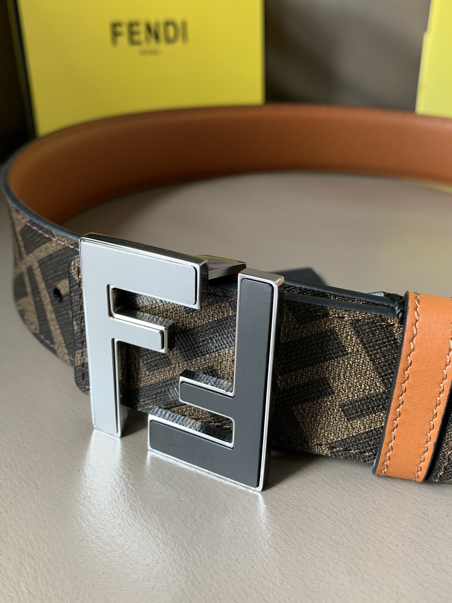 FENDI men's casual reversible belt