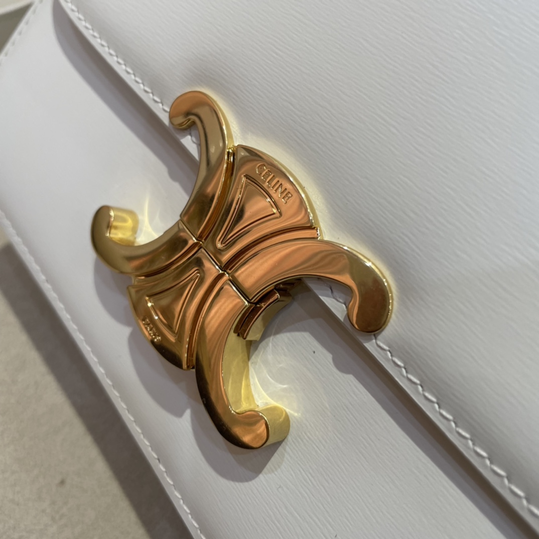 𝐂𝐞𝐥𝐢𝐧𝐞 Triomphe teen 18.5cm