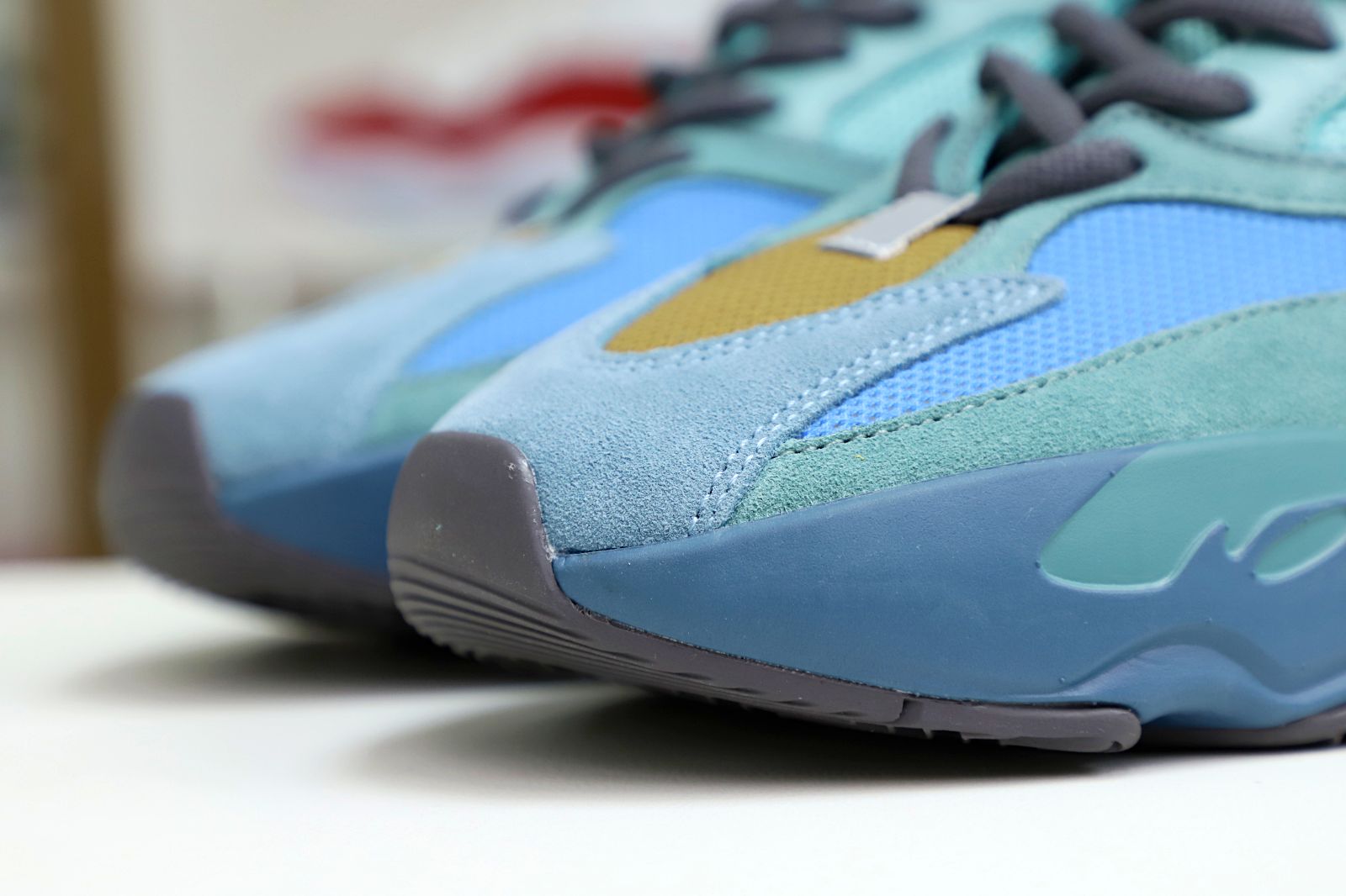 Yeezy boost 700 Faded