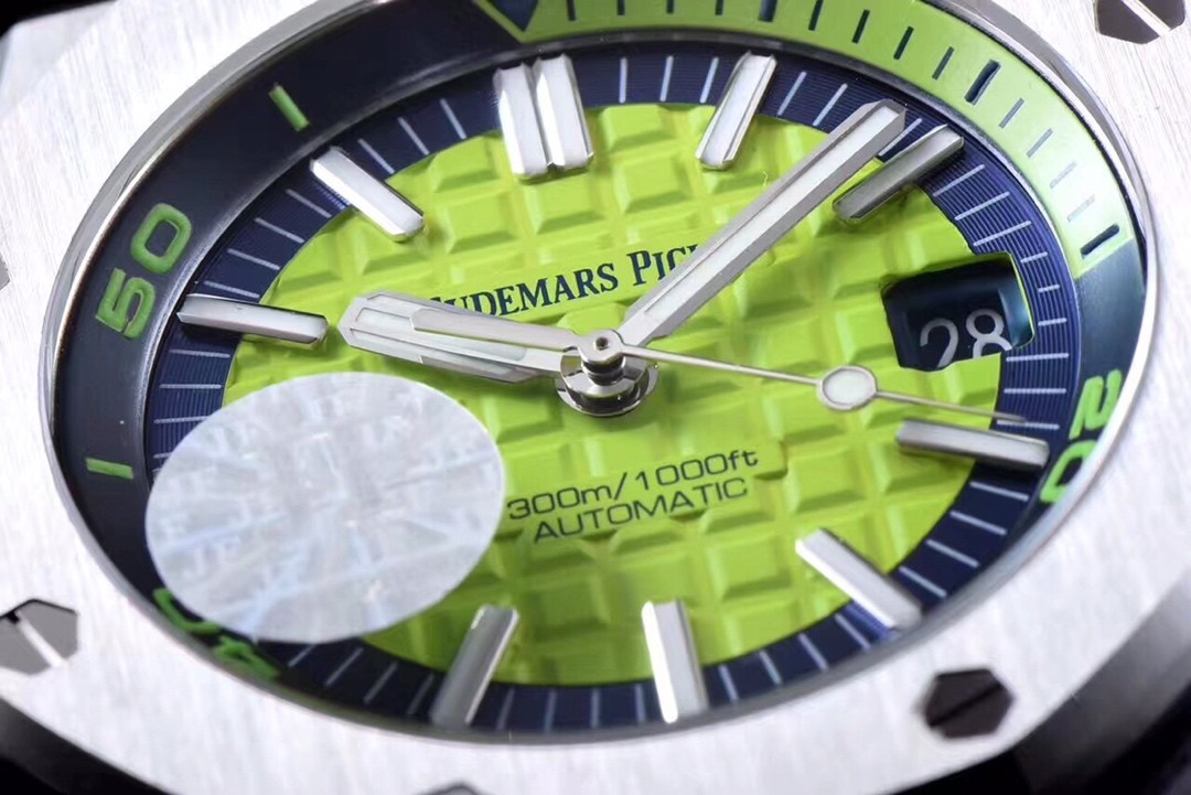 Audemars Piguet Royal Oak Offshore series mechanical men’s Watch V 8 version, Color series