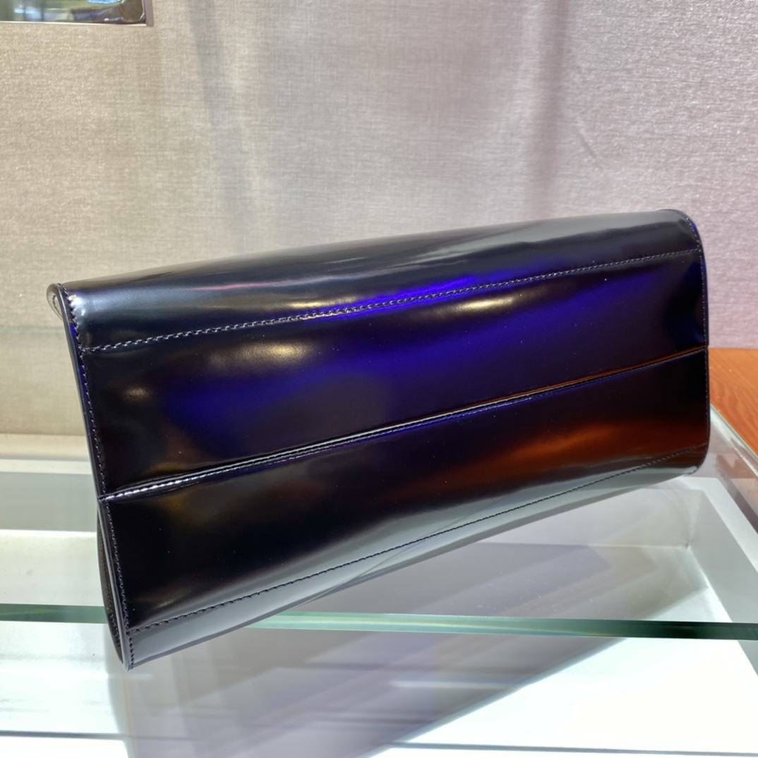 𝐏𝐑𝐀𝐃𝐀 New 1BA328