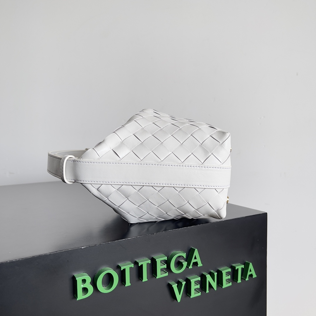 Bottega Veneta BV Bento Bag White #80847
