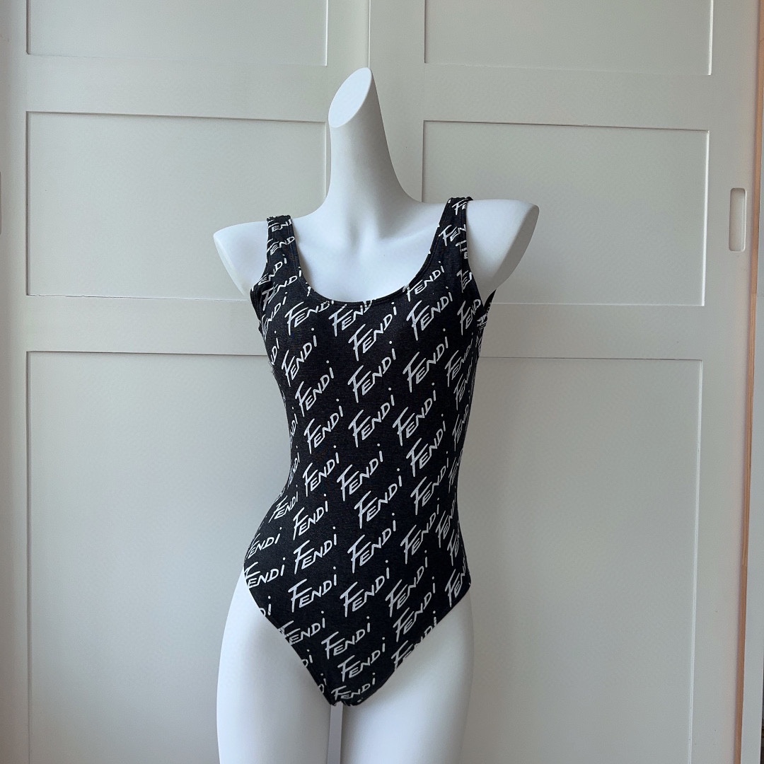 Fendi's latest style, double FF letters