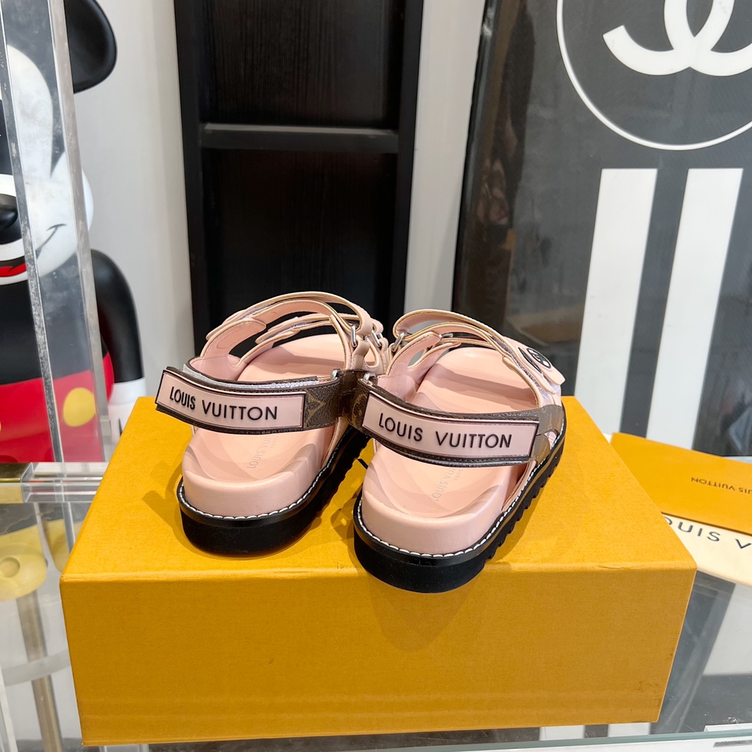 Louis Vuitton 2023 spring and summer beach sandals
