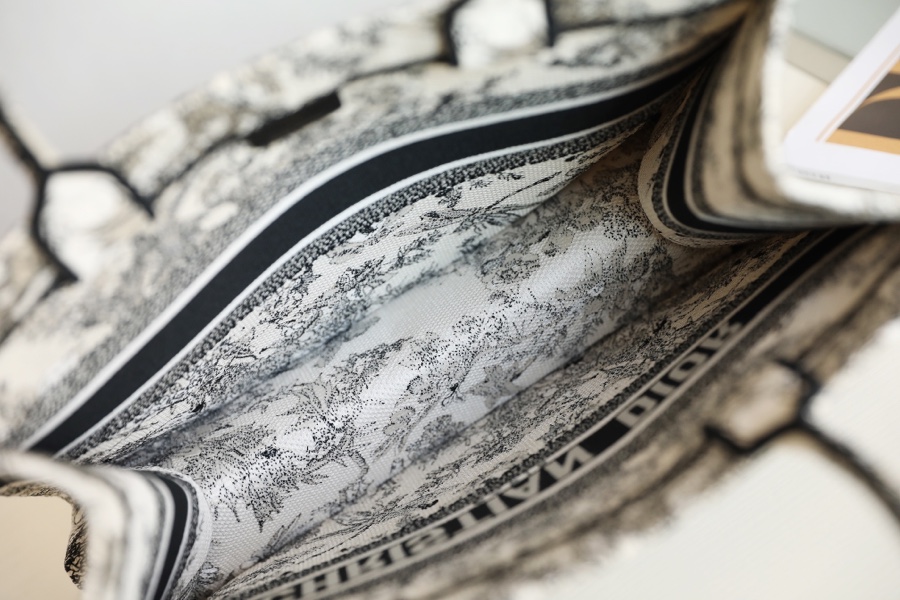 DIOR TOTE Dragonfly shopping bag