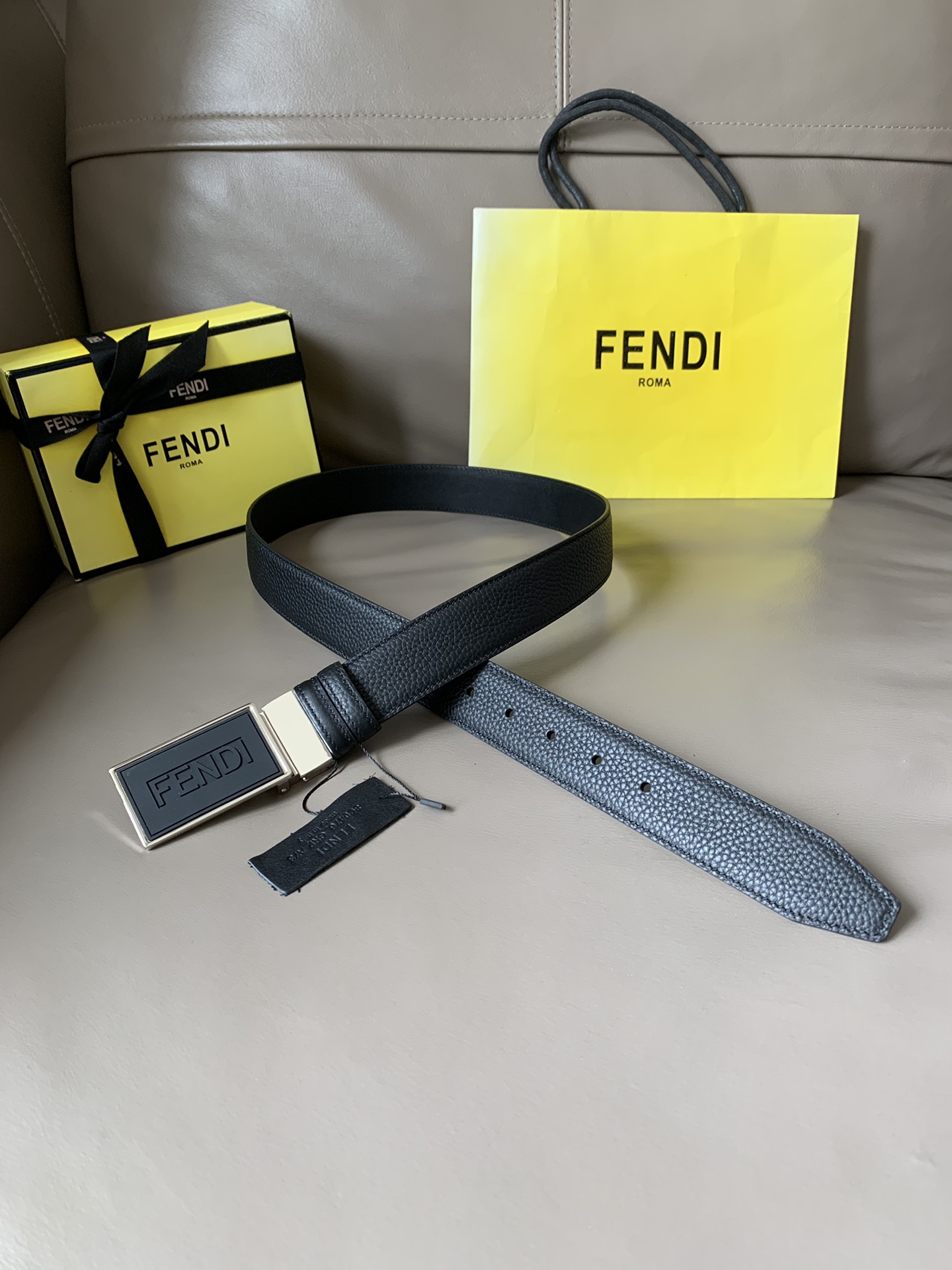 FENDI men's casual reversible belt