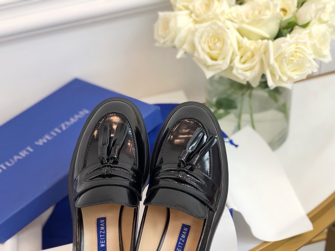 STUART WEITZMAN w Super good wearable Louboutins 〰️ million years classic small leather shoes