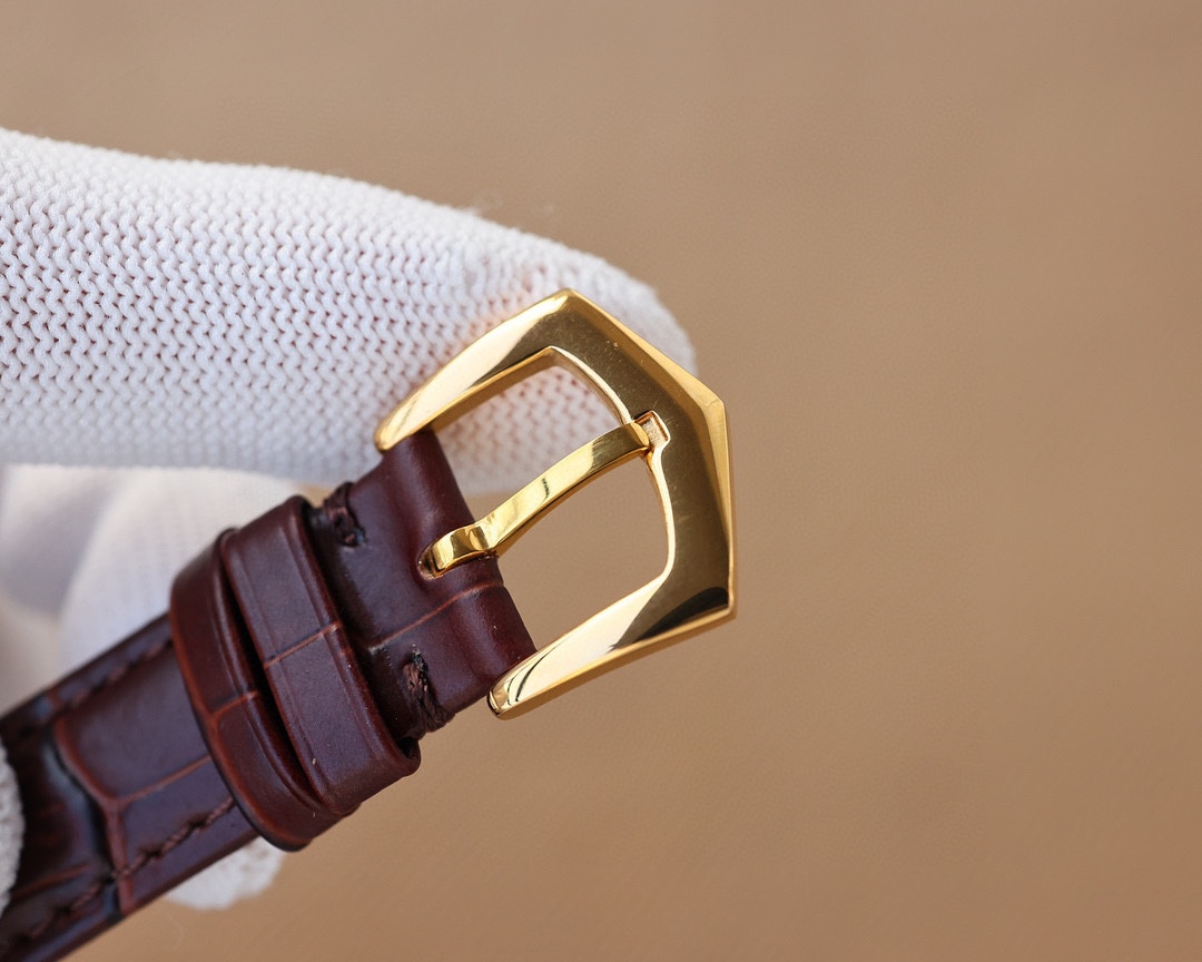 Patek Philippe Sapphire wear-resistant mirror