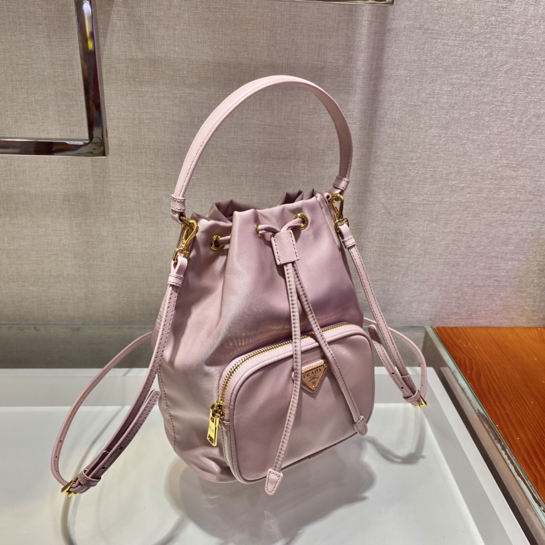 𝐏𝐑𝐀𝐃𝐀 Classic model 1BH038