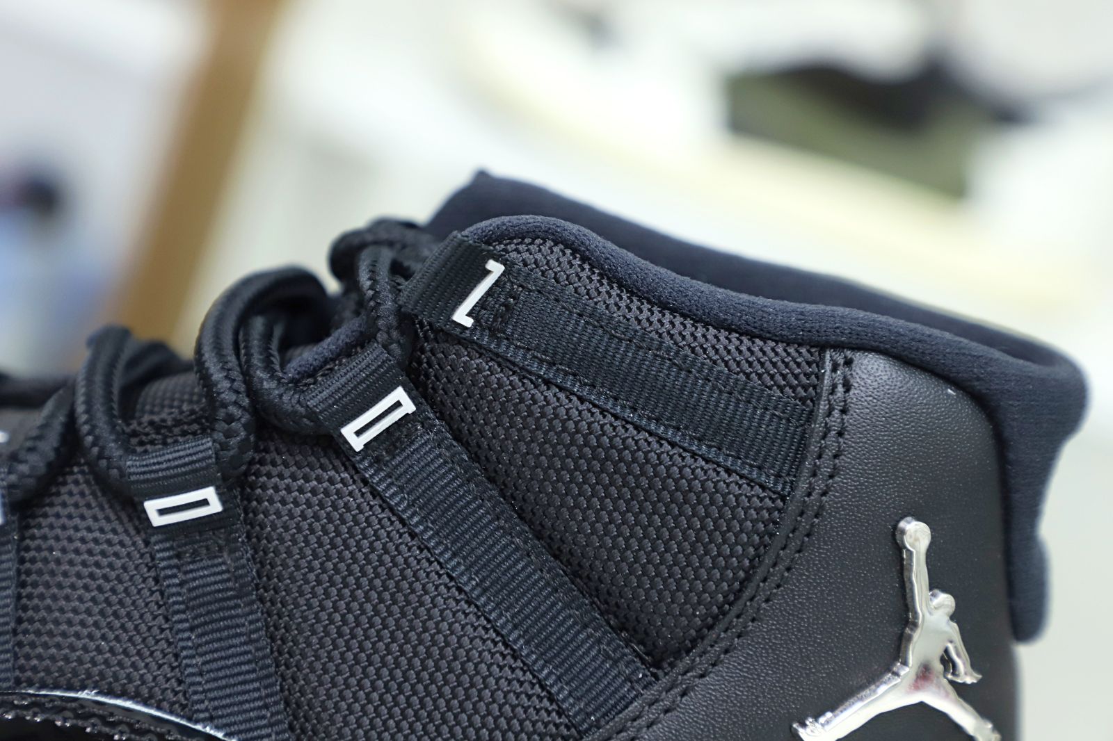 AIR JORDAN 11 RETRO JUBILEE / 25TH