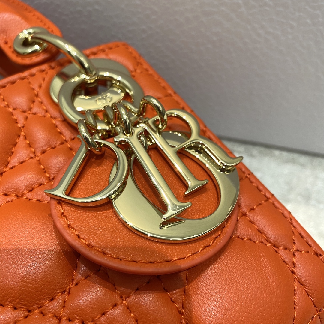 Dior Lady's new micro collection