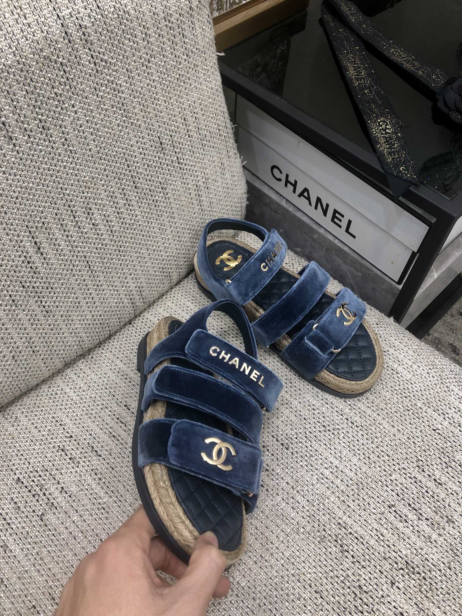 CHANEL 2023 spring and summer latest woven velcro sandals Japan imported woven materials