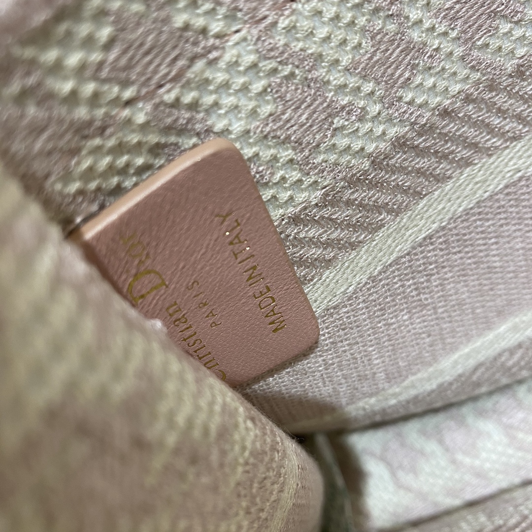 Mini Tote's newest collection of bird check