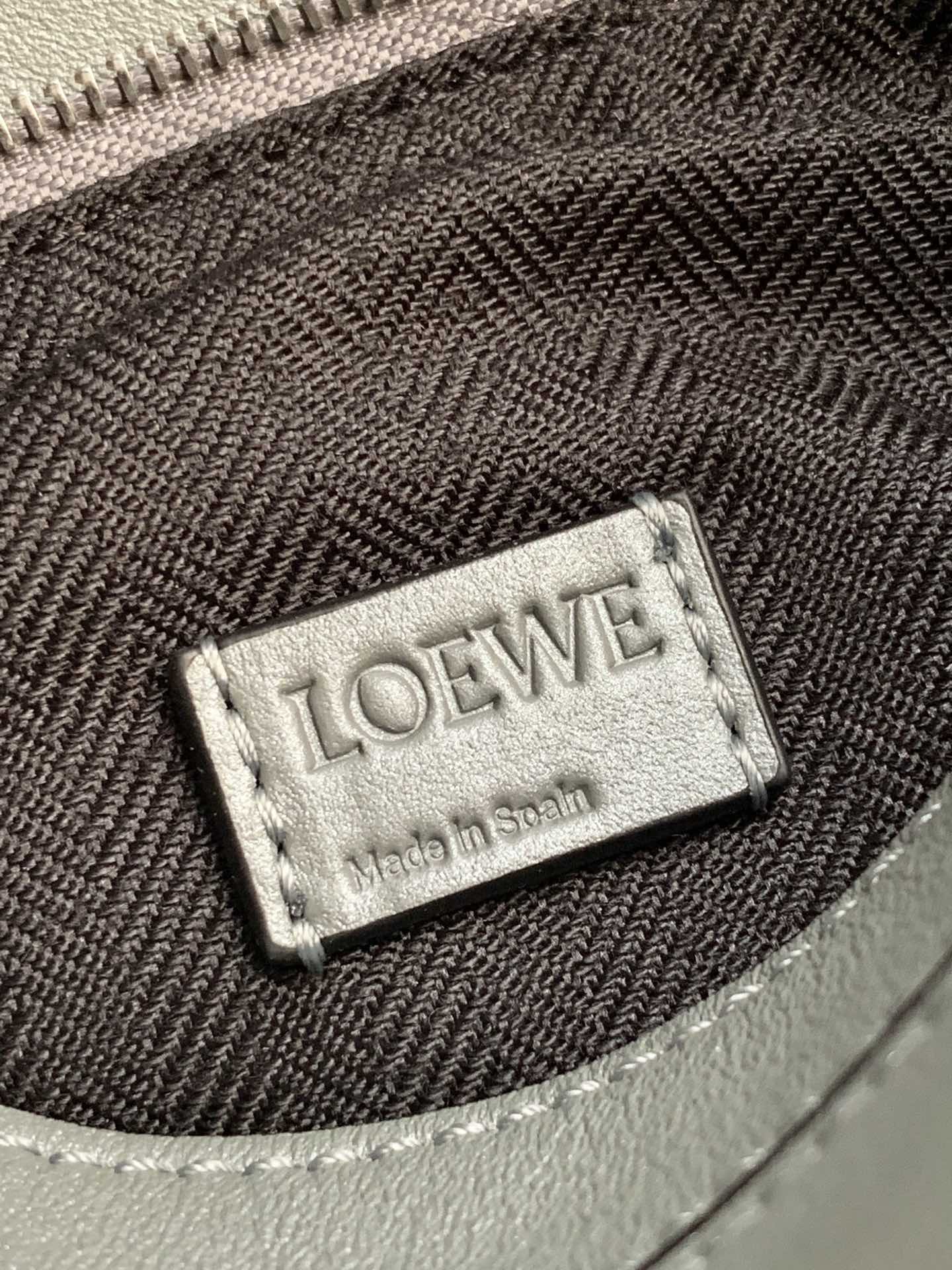 LOEWE super mini Puzzle bag