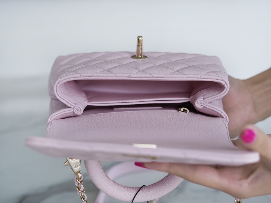 CHANEL 𝑪𝒐𝑪𝒐 𝒉𝒂𝒏𝒅𝒍𝒆 New Cowhide Handle 𝗠𝗶𝗡𝗶𝗡𝗶 Sakura Pink 🌸