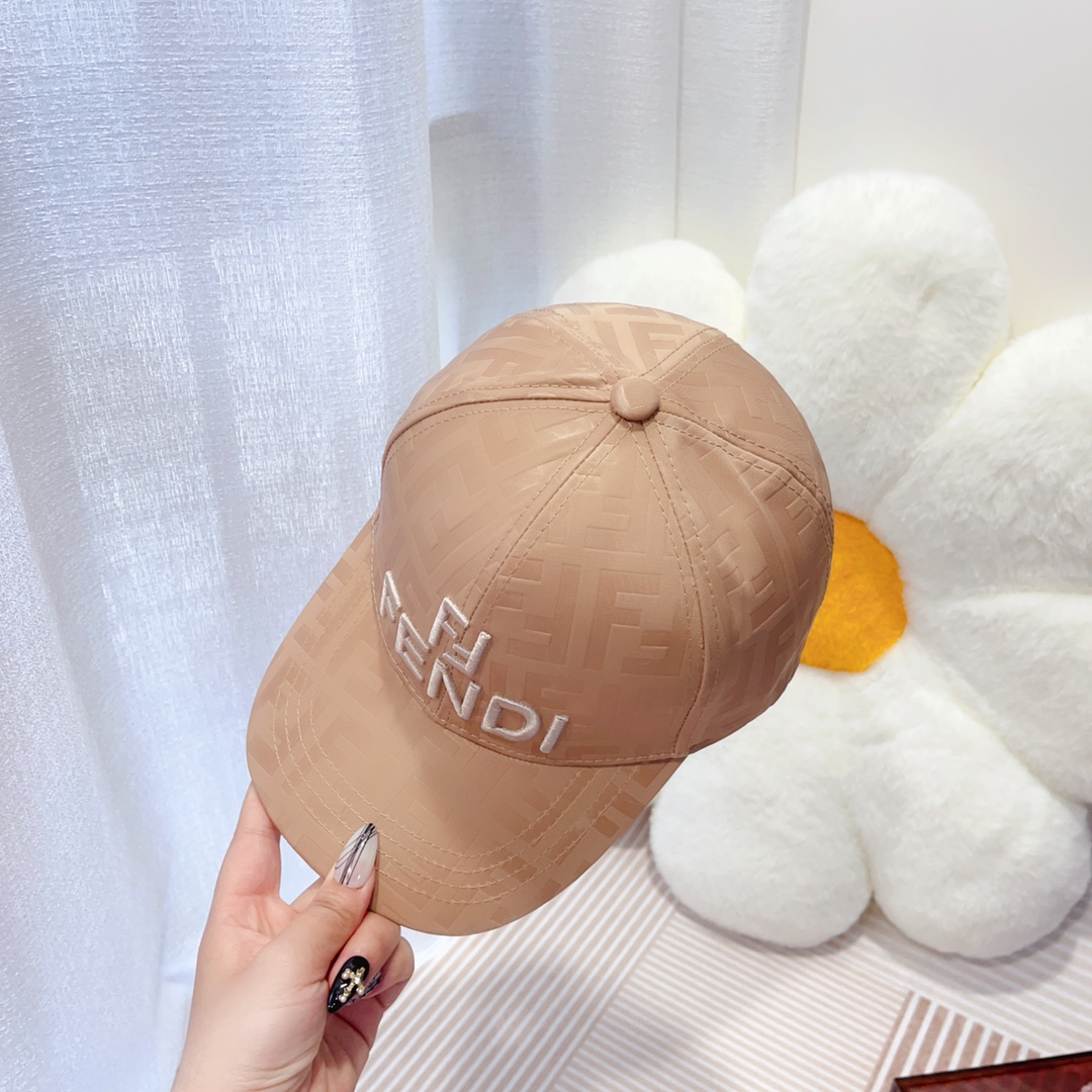 Fendi spring and summer new satin fabric double F presbyopia baseball cap