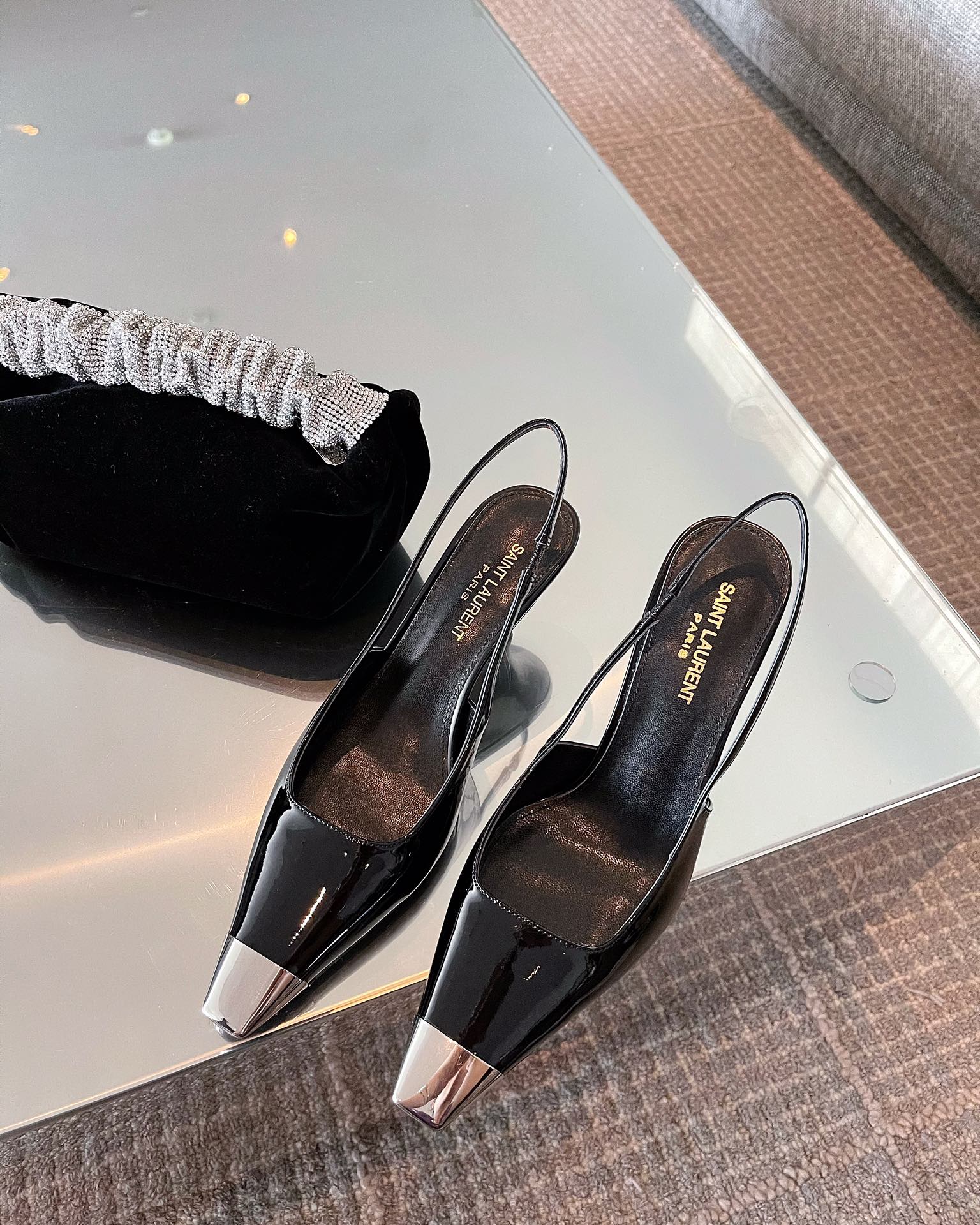 𝙎𝙖𝙞𝙣𝙩 𝙇𝙖𝙪𝙧𝙚𝙣𝙩 | 𝟐𝟎𝟐𝟏/𝐒𝐒 𝐧𝐞𝐰 YSL｜Saint Laurent𝟐𝟎𝟐𝟏 Annual best-selling model Saint Laurent early spring new metal iron head