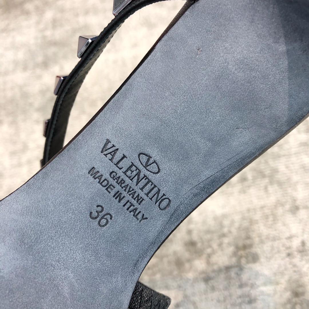 Valentino VT Collection One strap slant heel tow 6.5CM Black