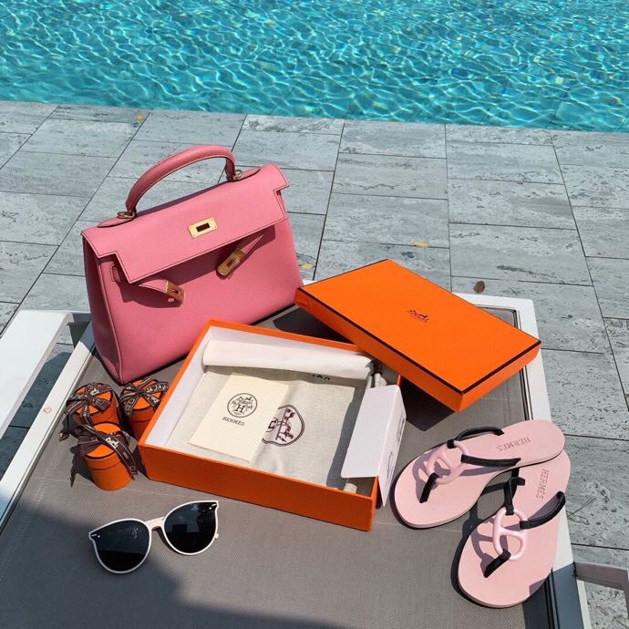 Hermes holiday series 🌈🏝🌤 pig nose flip flops sandals