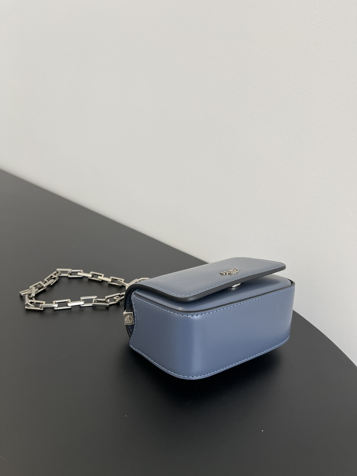 FEND1 First Sight Small Haze Blue