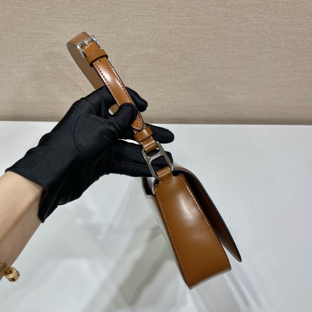 𝐏𝐑𝐀𝐃𝐀 New Model 1BD323