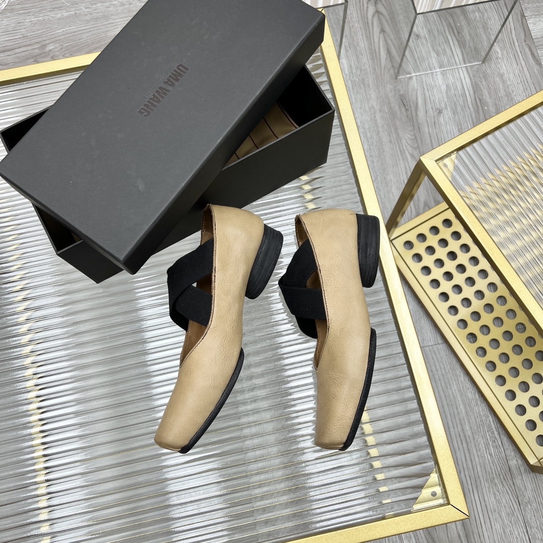 𝐔𝐌𝐀 𝐖𝐀𝐍𝐆｜𝟐𝟎𝟐𝟑/𝐒𝐒 𝐧𝐞𝐰  UMA WANG classic models retro do old ballet shoes