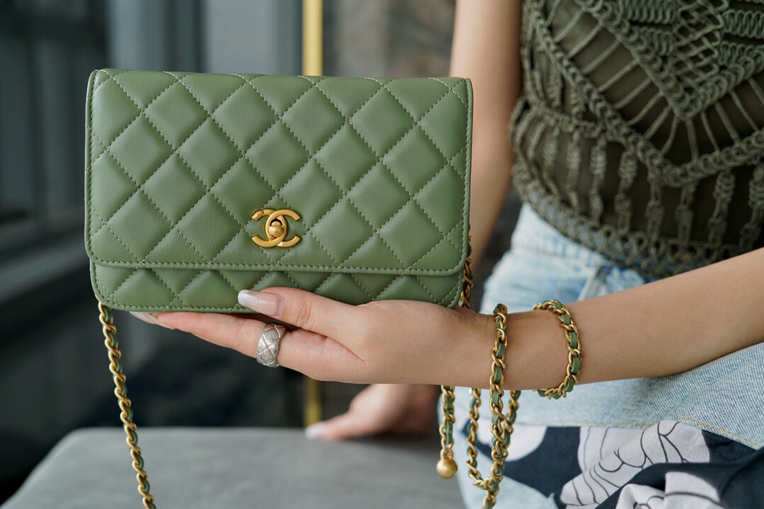 Chanel 𝑾𝒐𝒄 Hairy Bag Metal Ball 𝒘𝒐𝒄 Matcha Green