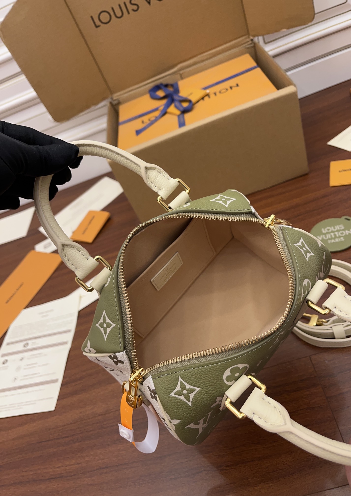 Louis Vuitton M46118