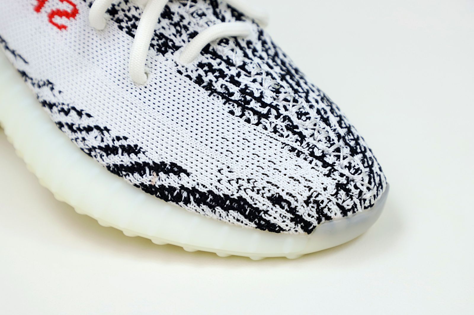 YEEZY BOOST 350 V2 ZEBRA