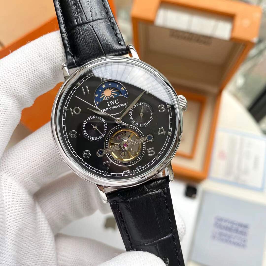 IWC- Vanguard - Men's Watch Mechanical Automatic Movement Mineralized Glass 316L Stainless Steel Case