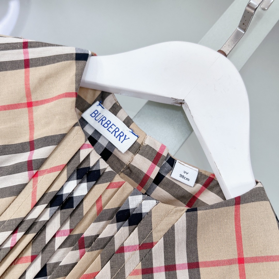 Burberry new girls culottes suit