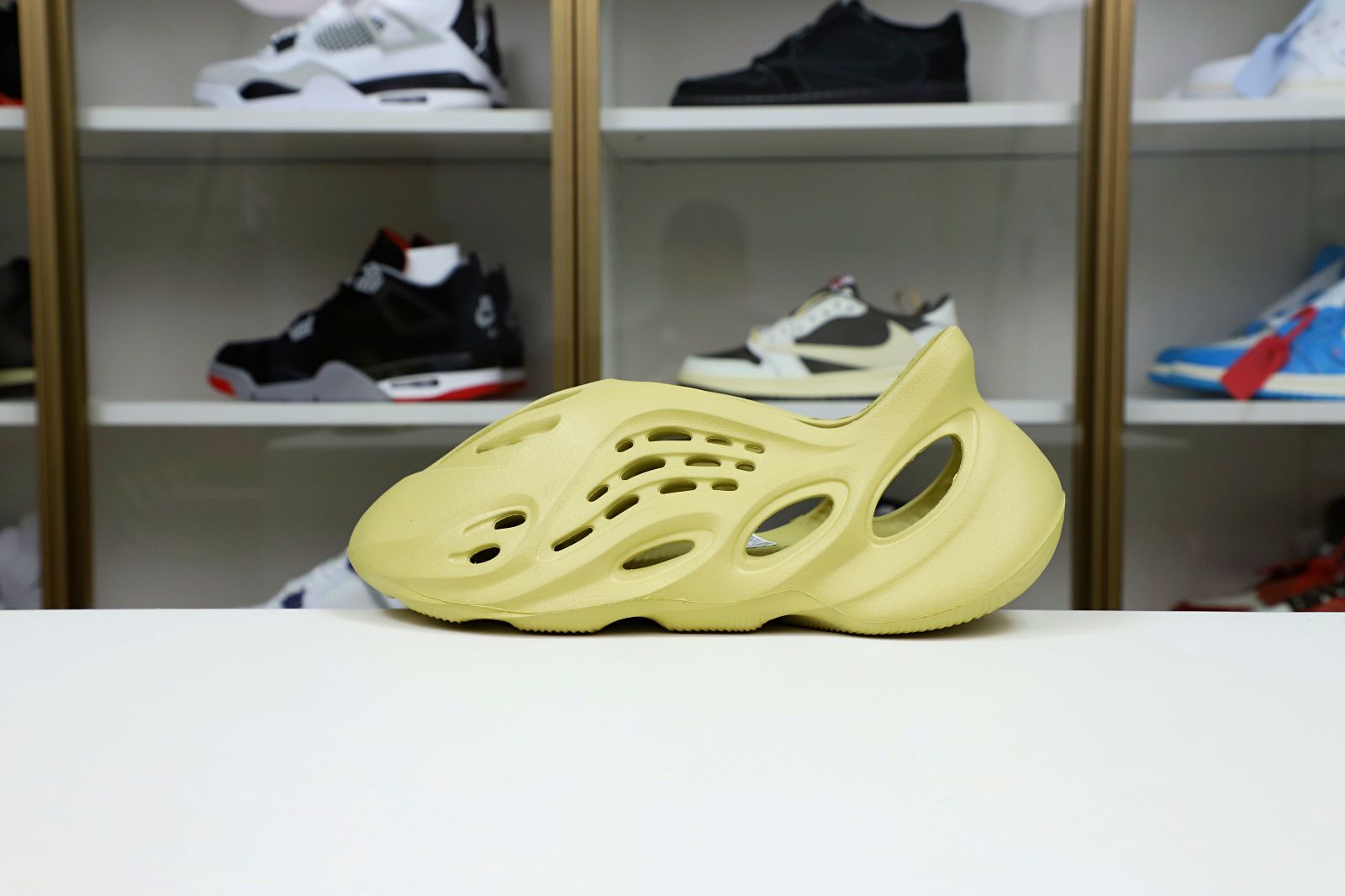 Yeezy Foam Runner Sulfur