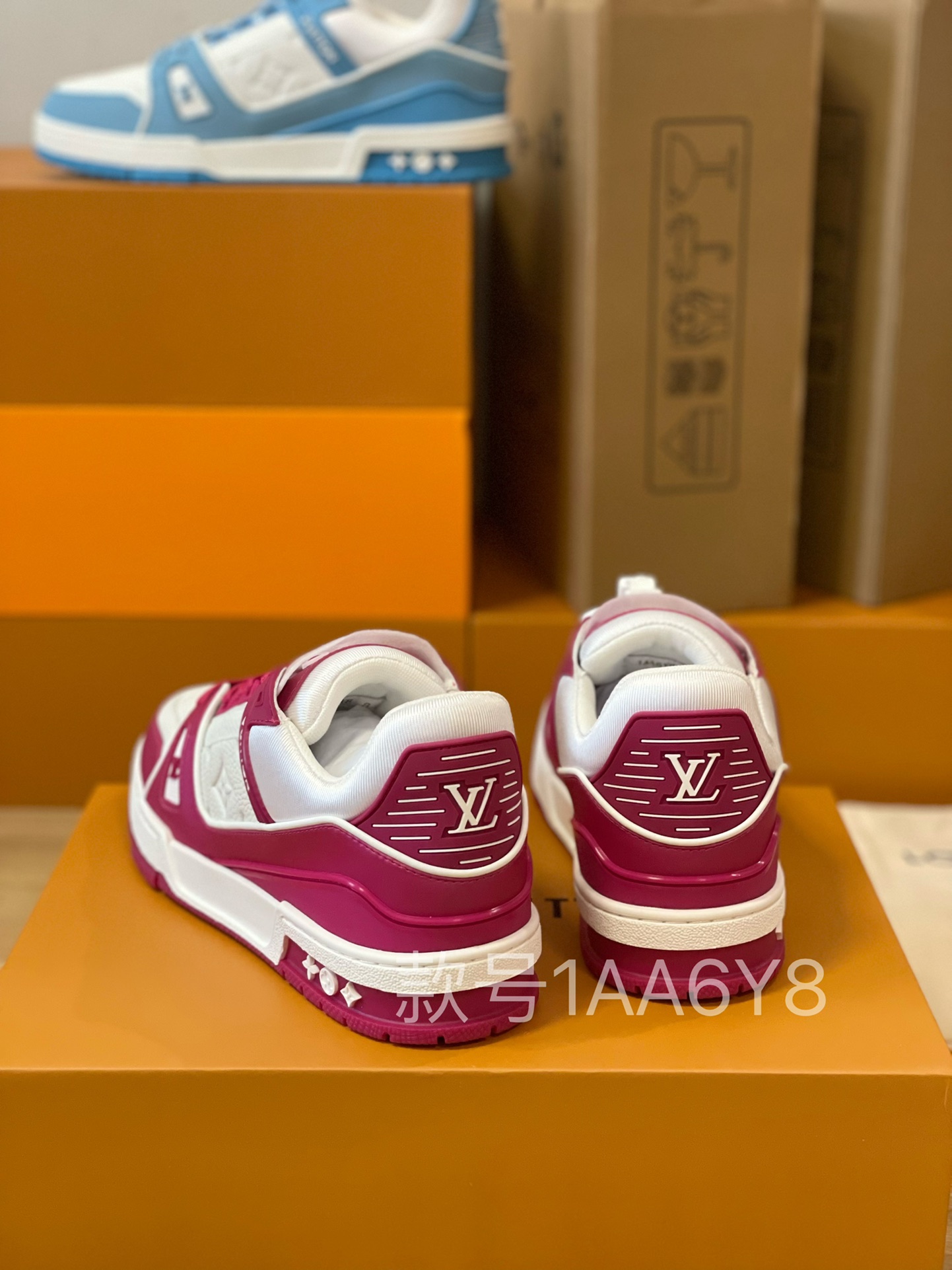 Louis Vuitton Trainer couple style 1AA6Y8