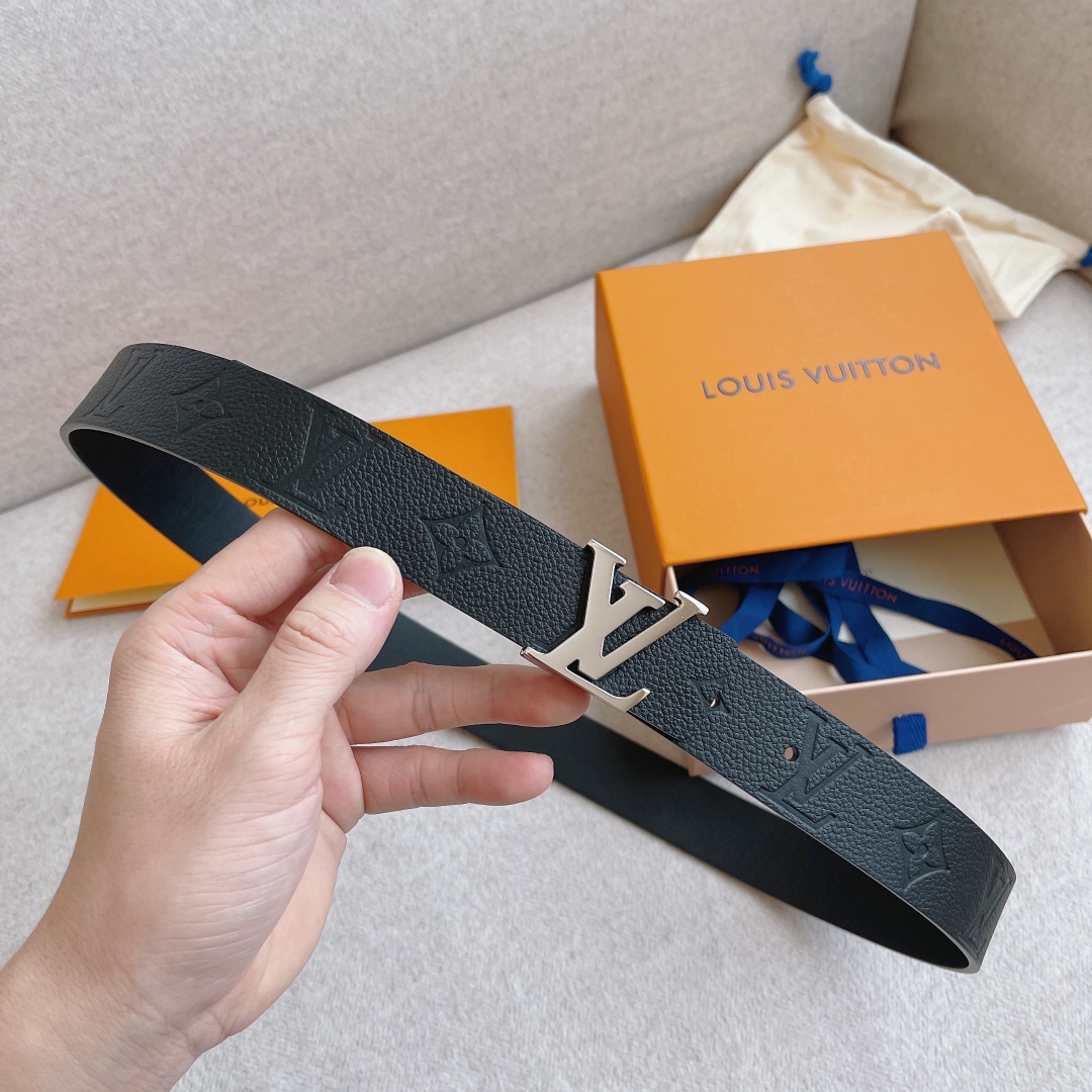 LOUIS VUITTO Parnassea Leather Goods Collection