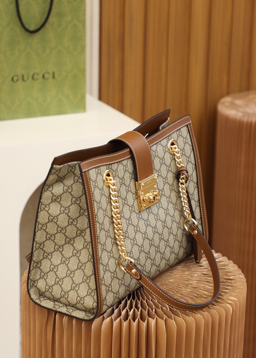 GUCCI 𝐏𝐚𝐝𝐥𝐨𝐜𝐤 series medium original leather #479197