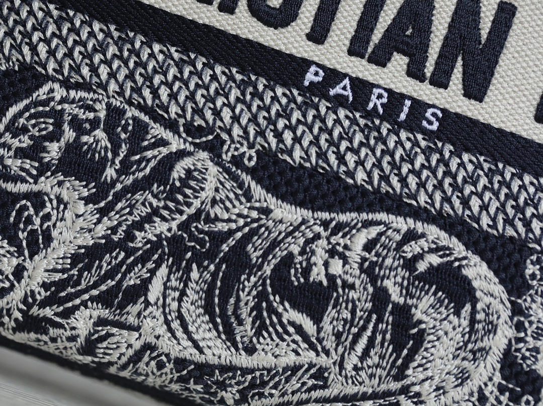 DIOR LADY-D-LITE five compartment toffee bag embroidered tiger blue