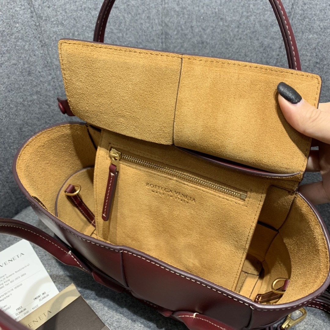 Bottega Veneta  ARCO  #600606