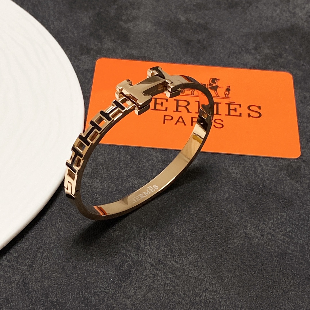 Hermes bracelet